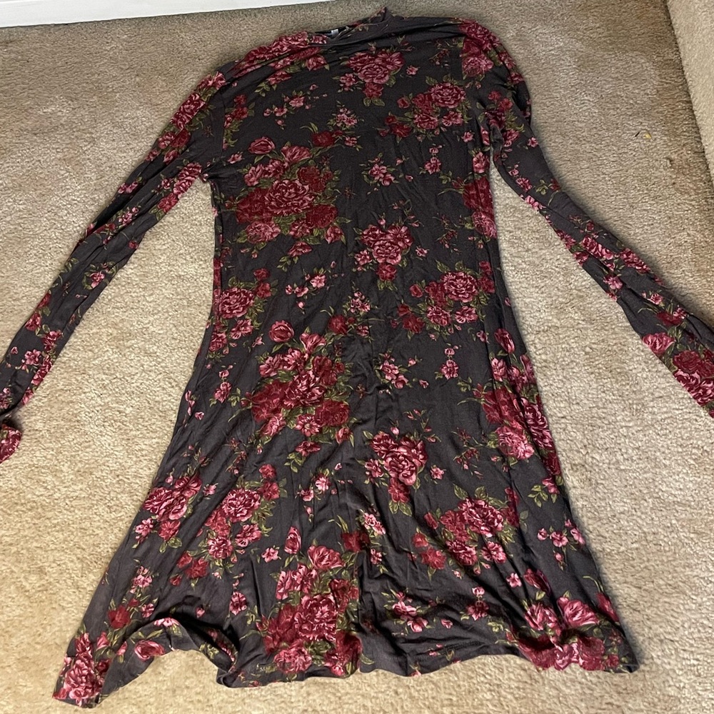 Long Sleeve Floral Dress - Medium